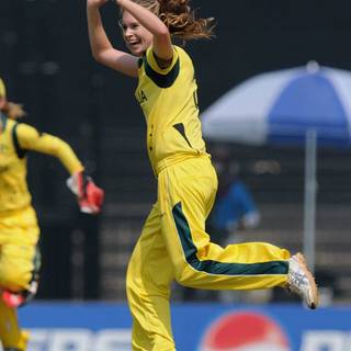 Holly Ferling wallpaper