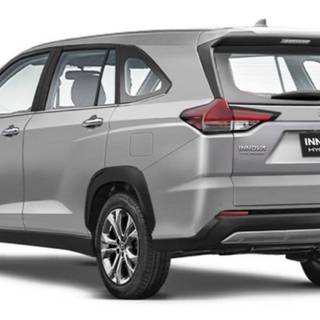 Innova Hycross wallpaper