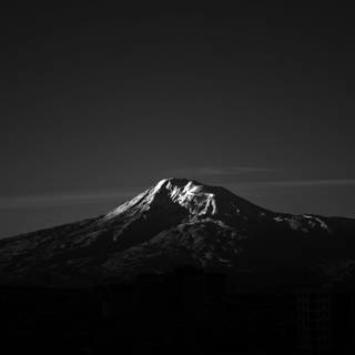 Soft dark 4k wallpaper