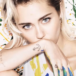 Miley Cyrus iPhone wallpaper