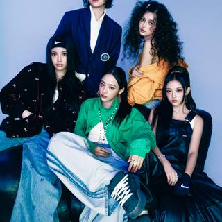 NewJeans iPhone wallpaper