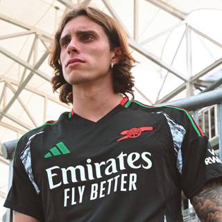 Riccardo Calafiori wallpaper