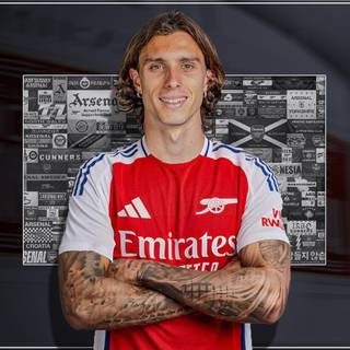 Riccardo Calafiori wallpaper