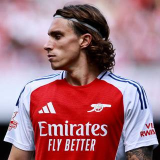 Riccardo Calafiori wallpaper