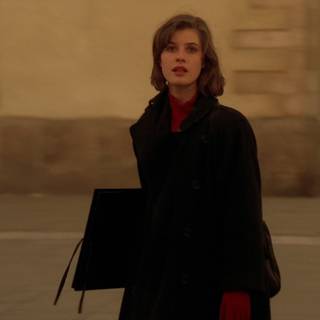 Irène Jacob wallpaper