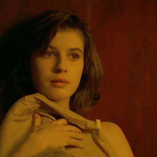 Irène Jacob wallpaper