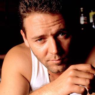 Russell Crowe desktop wallpaper