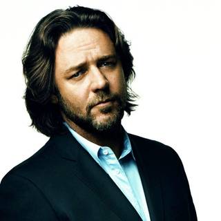 Russell Crowe desktop wallpaper
