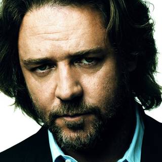 Russell Crowe desktop wallpaper