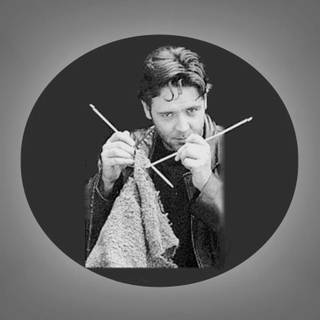 Russell Crowe desktop wallpaper