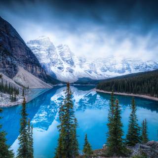 Canadian Rockies Moraine Lake wallpaper