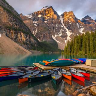 Canadian Rockies Moraine Lake wallpaper