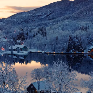 Winter snow town wallpaper