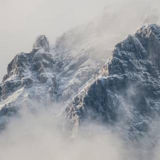 Winter foggy mountain wallpaper