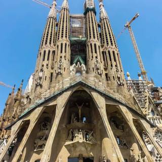 Barcelona Spain La Sagrada Familia wallpaper