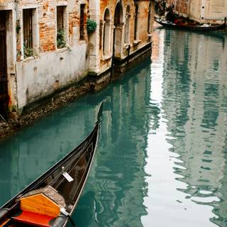 Venice Italy Gondolas wallpaper