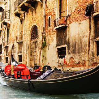 Venice Italy Gondolas wallpaper