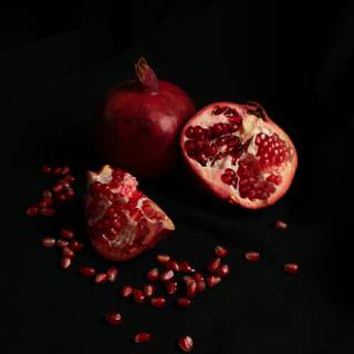 Pomegranate juice wallpaper