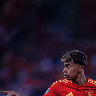 Lamine Yamal aesthetic wallpaper