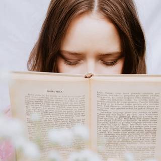 Book reader wallpaper