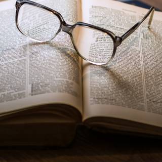 Book reader wallpaper