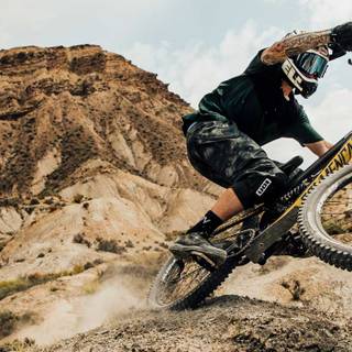 Mountain biking laptop wallpaper