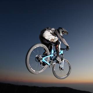 Mountain biking laptop wallpaper