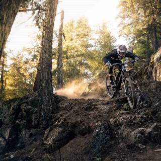 Mountain biking laptop wallpaper