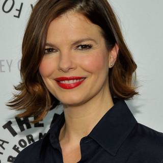 Jeanne Tripplehorn wallpaper