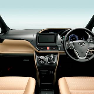 Toyota Noah wallpaper