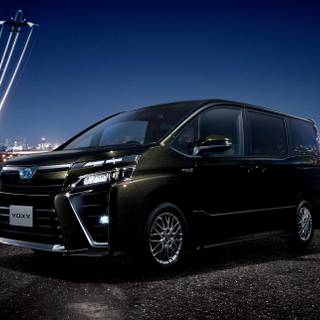 Toyota Noah wallpaper