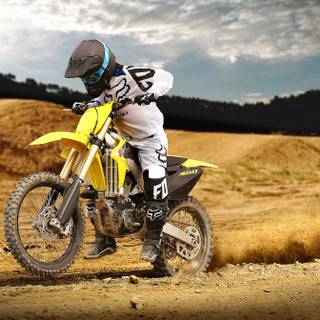 Suzuki RM wallpaper