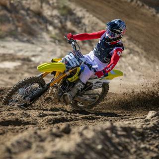 Suzuki RM wallpaper
