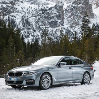 BMW in snow wallpaper