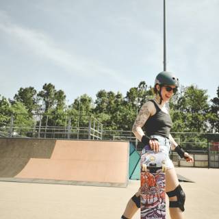 Female skateboarder wallpaper