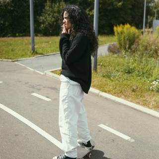 Female skateboarder wallpaper