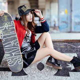 Female skateboarder wallpaper