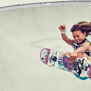 Female skateboarder wallpaper