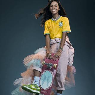 Female skateboarder wallpaper