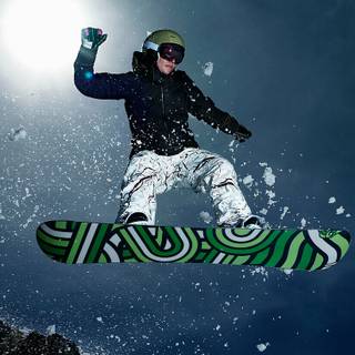 Female snowboarder wallpaper