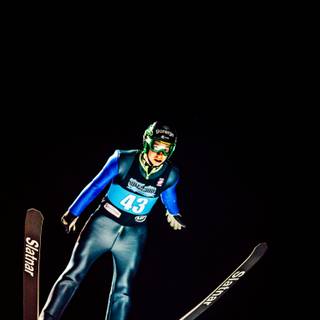 Extreme ski jump wallpaper