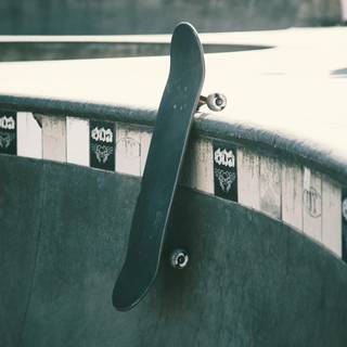 Skate park scene wallpaper