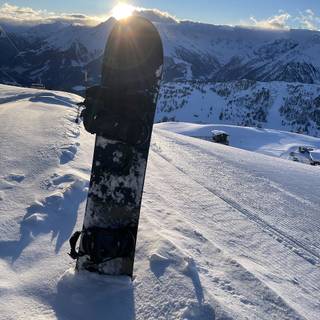 Mountain snowboarding wallpaper