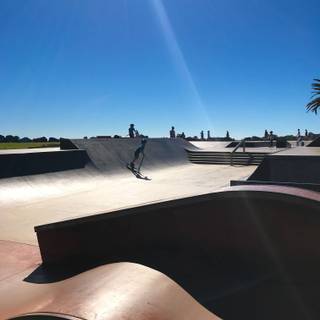 Skate park scene wallpaper