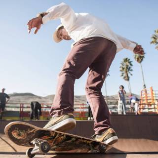 Street skateboarding wallpaper