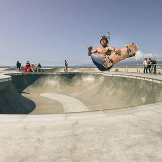 Skate park scene wallpaper