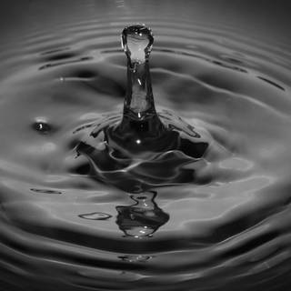 4k dark water wallpaper