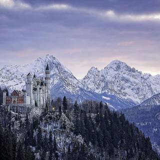 Winter old castle wallpaper