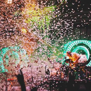 Confetti blast wallpaper