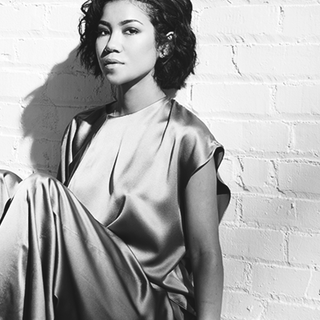 Jhene Aiko iPhone wallpaper